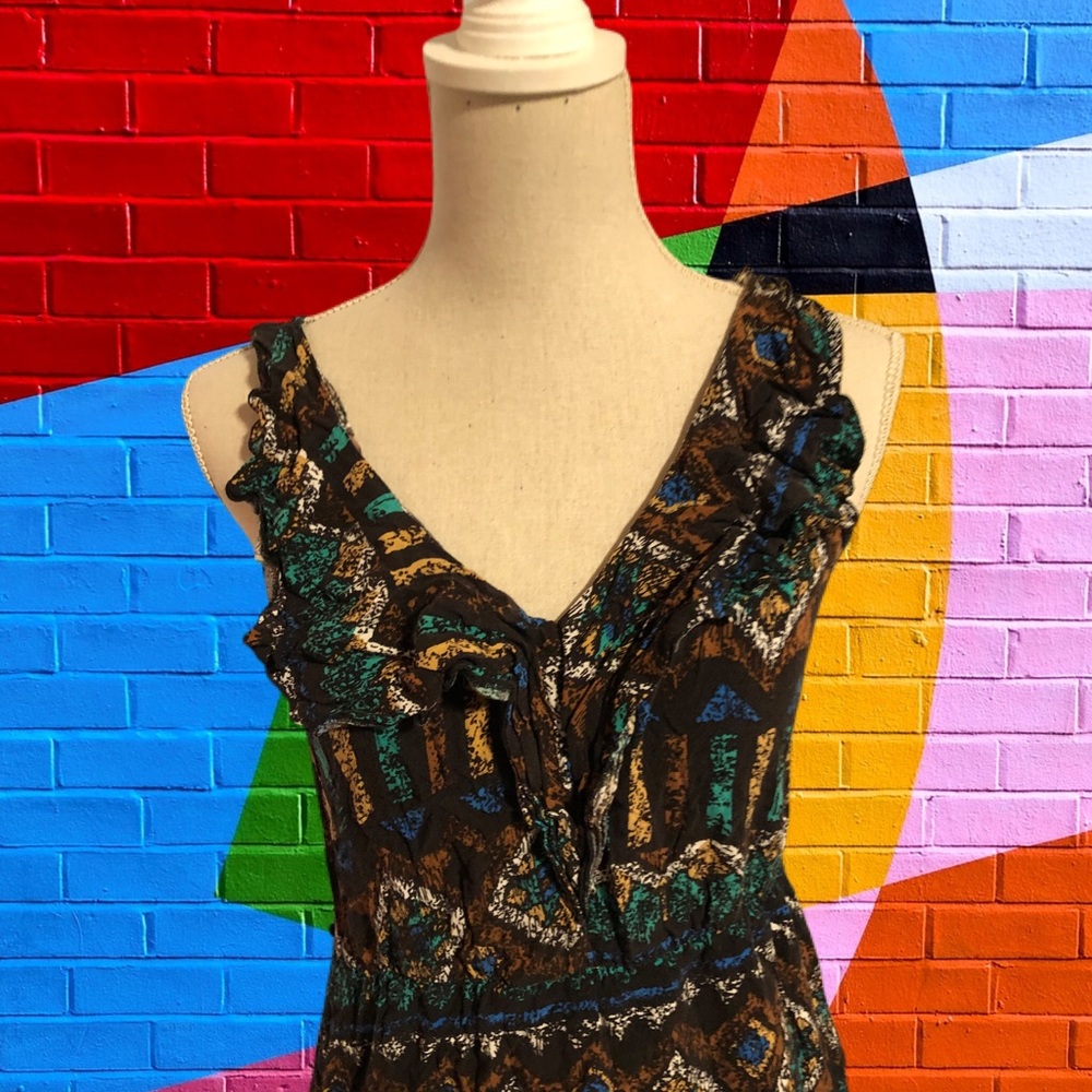 Dots Western Pattern MIDI Dress Size L Ruffle v neck dress
